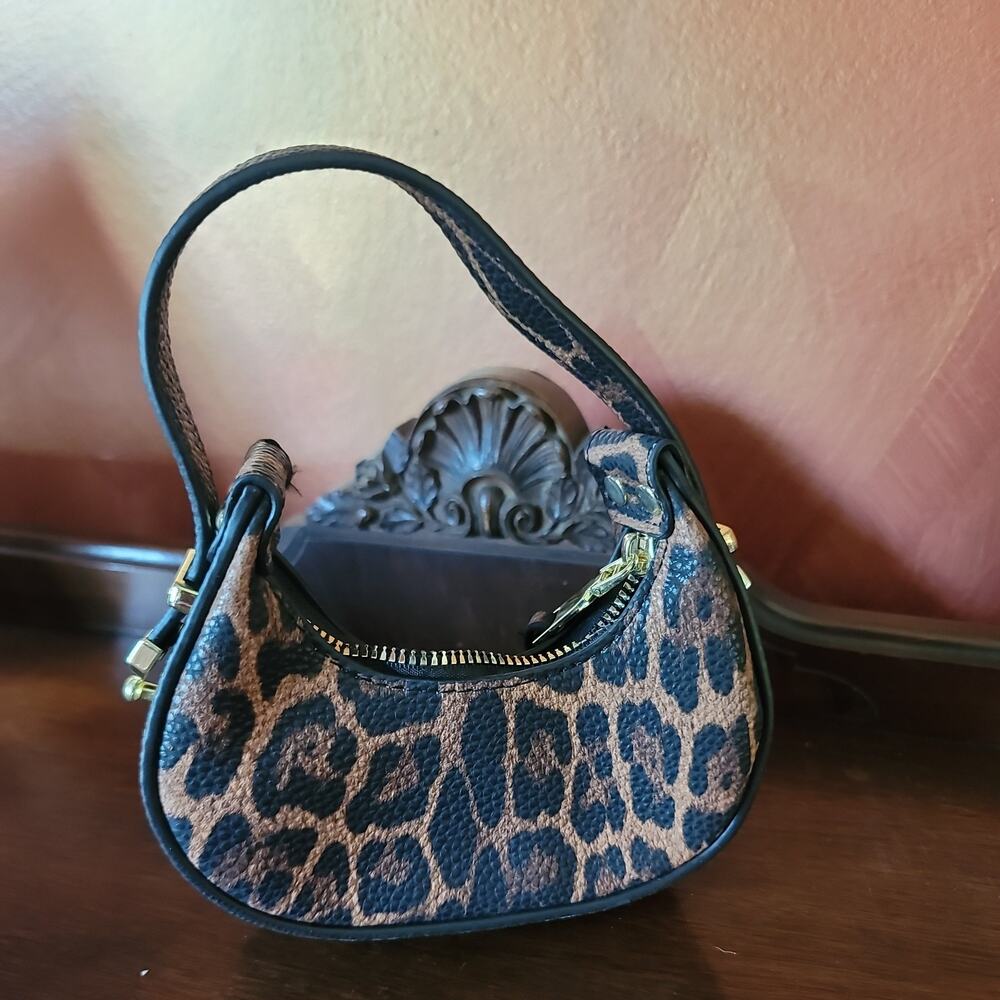Women's PU Leather Small Handbags Fashion Crescent Leopard-Print Hobo Bag Party